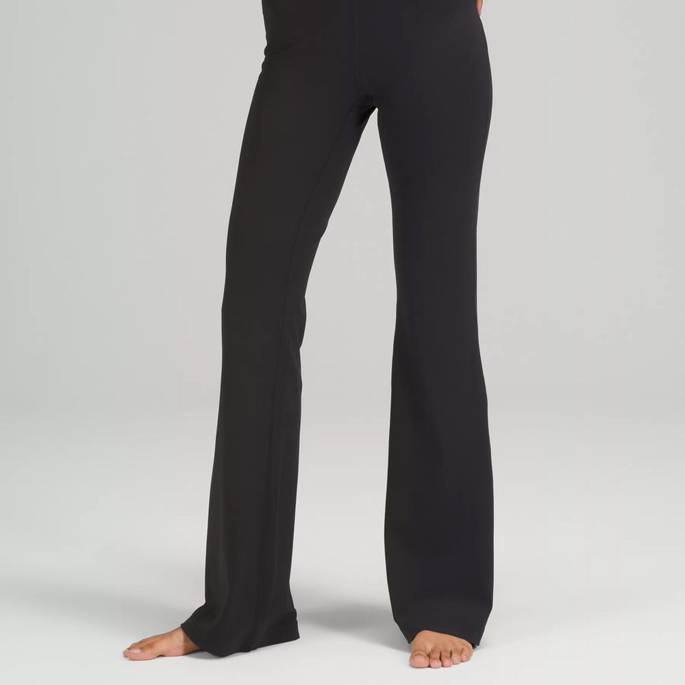 Lululemon Groove flared yoga pants size 6 - Picture 2 of 6